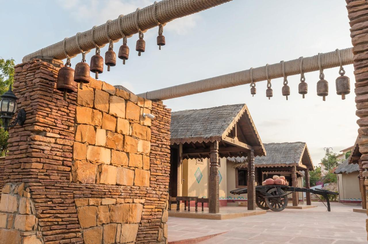 Regenta Resort Bhuj By Royal Orchid Hotels Limited Eksteriør billede