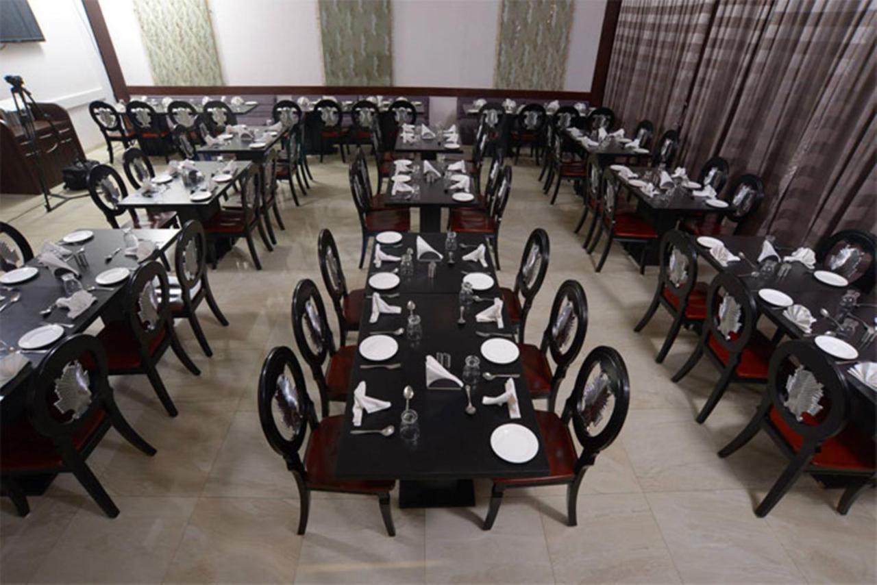 Regenta Resort Bhuj By Royal Orchid Hotels Limited Eksteriør billede