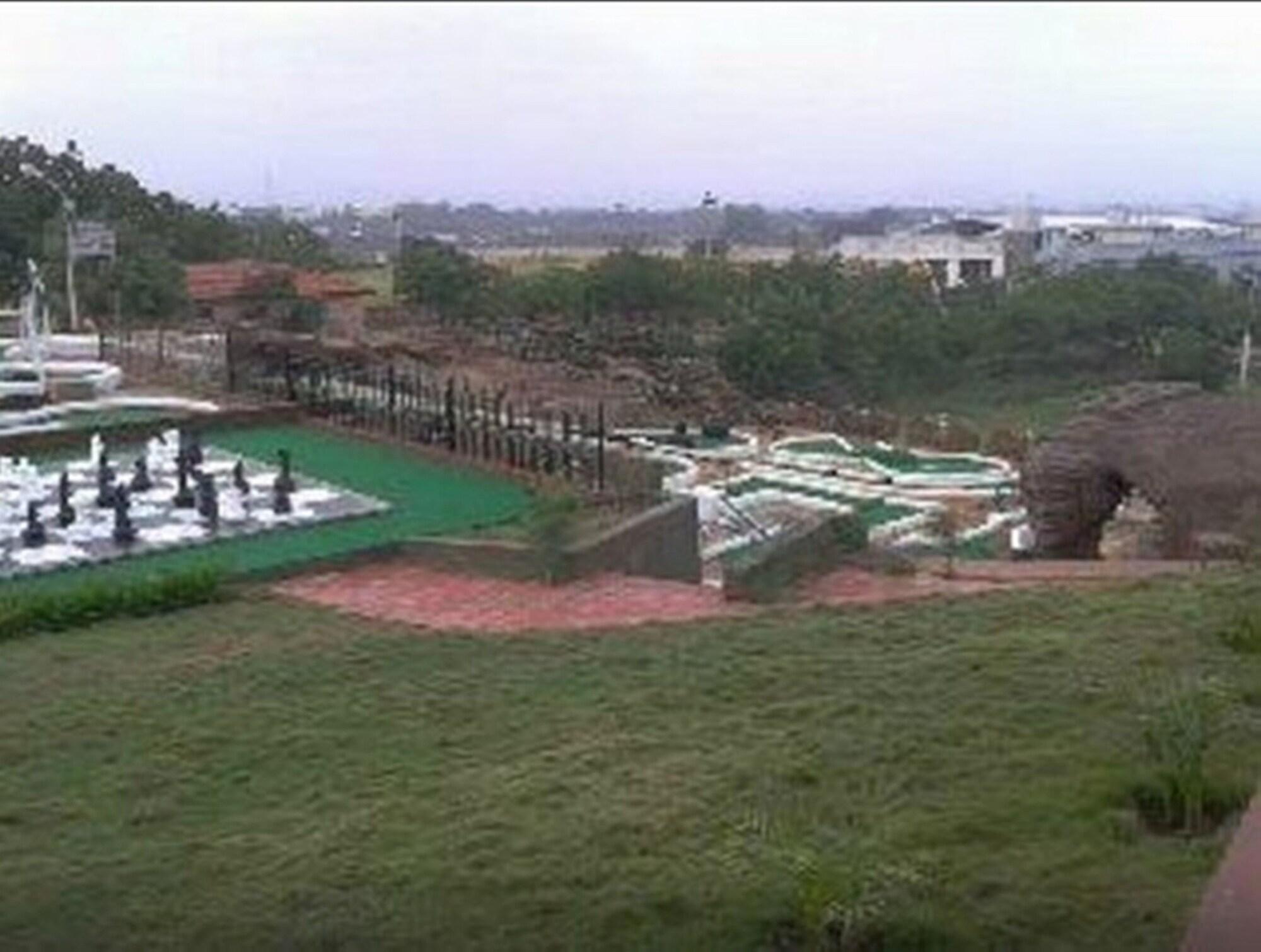 Regenta Resort Bhuj By Royal Orchid Hotels Limited Eksteriør billede
