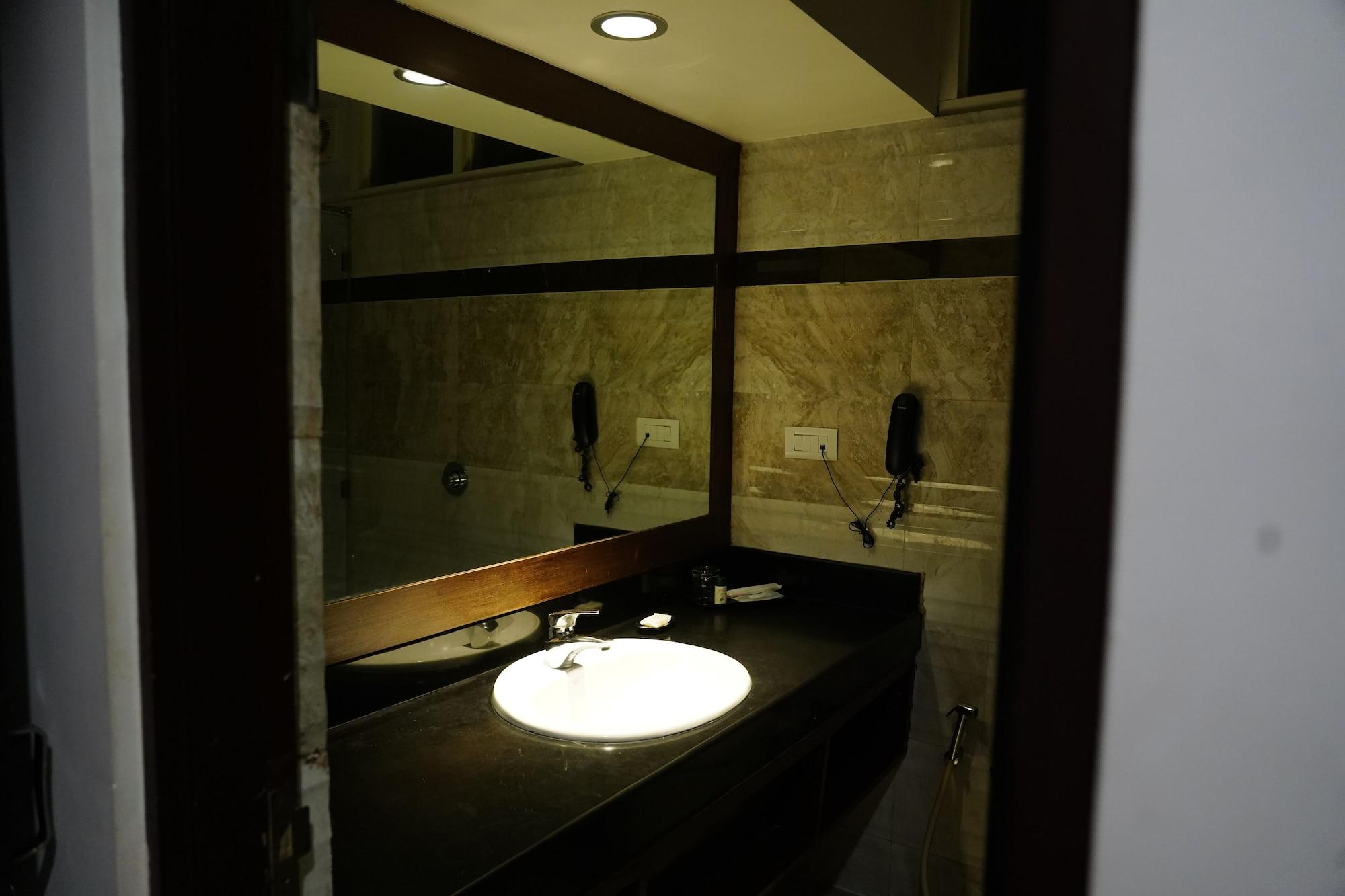 Regenta Resort Bhuj By Royal Orchid Hotels Limited Eksteriør billede