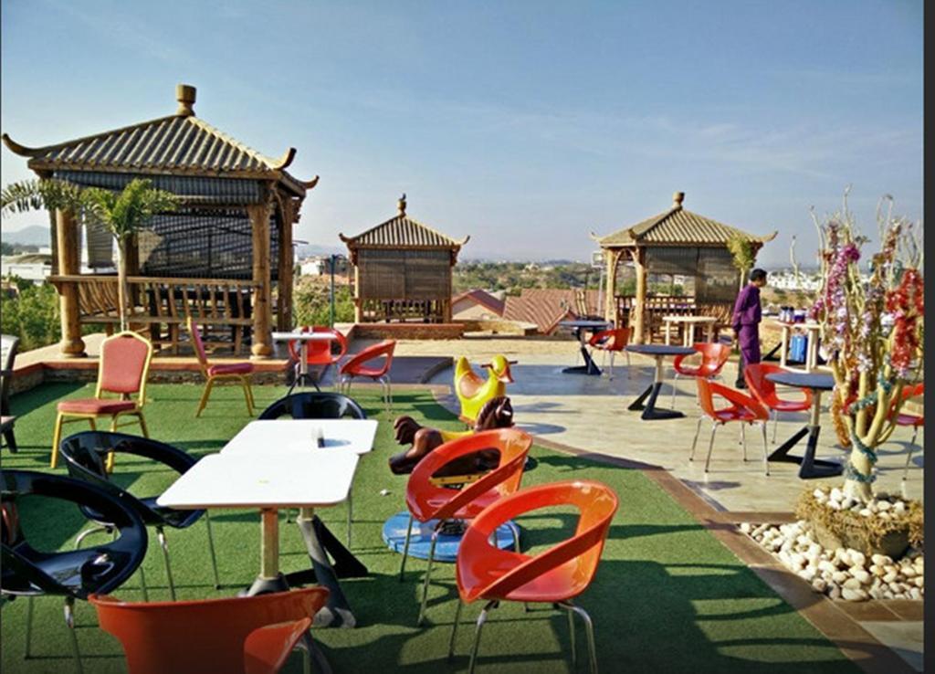 Regenta Resort Bhuj By Royal Orchid Hotels Limited Eksteriør billede
