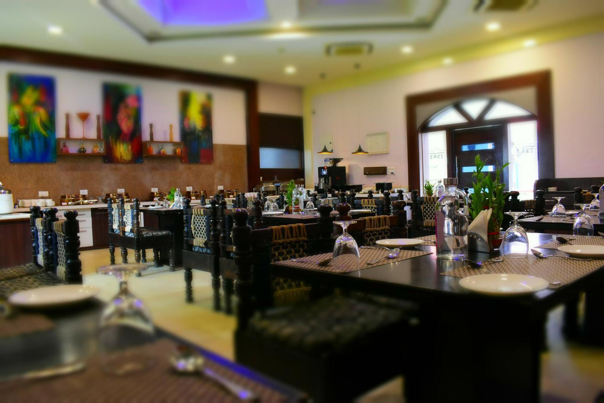 Regenta Resort Bhuj By Royal Orchid Hotels Limited Eksteriør billede