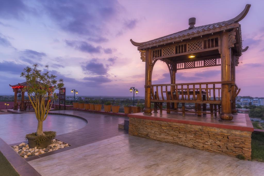 Regenta Resort Bhuj By Royal Orchid Hotels Limited Eksteriør billede
