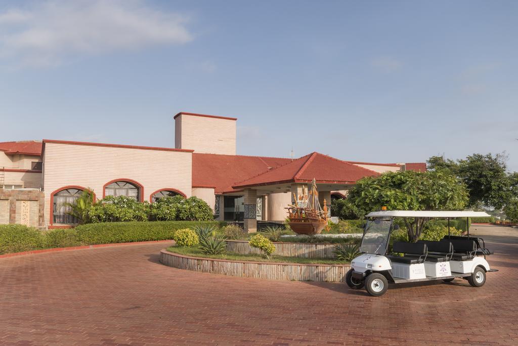 Regenta Resort Bhuj By Royal Orchid Hotels Limited Eksteriør billede