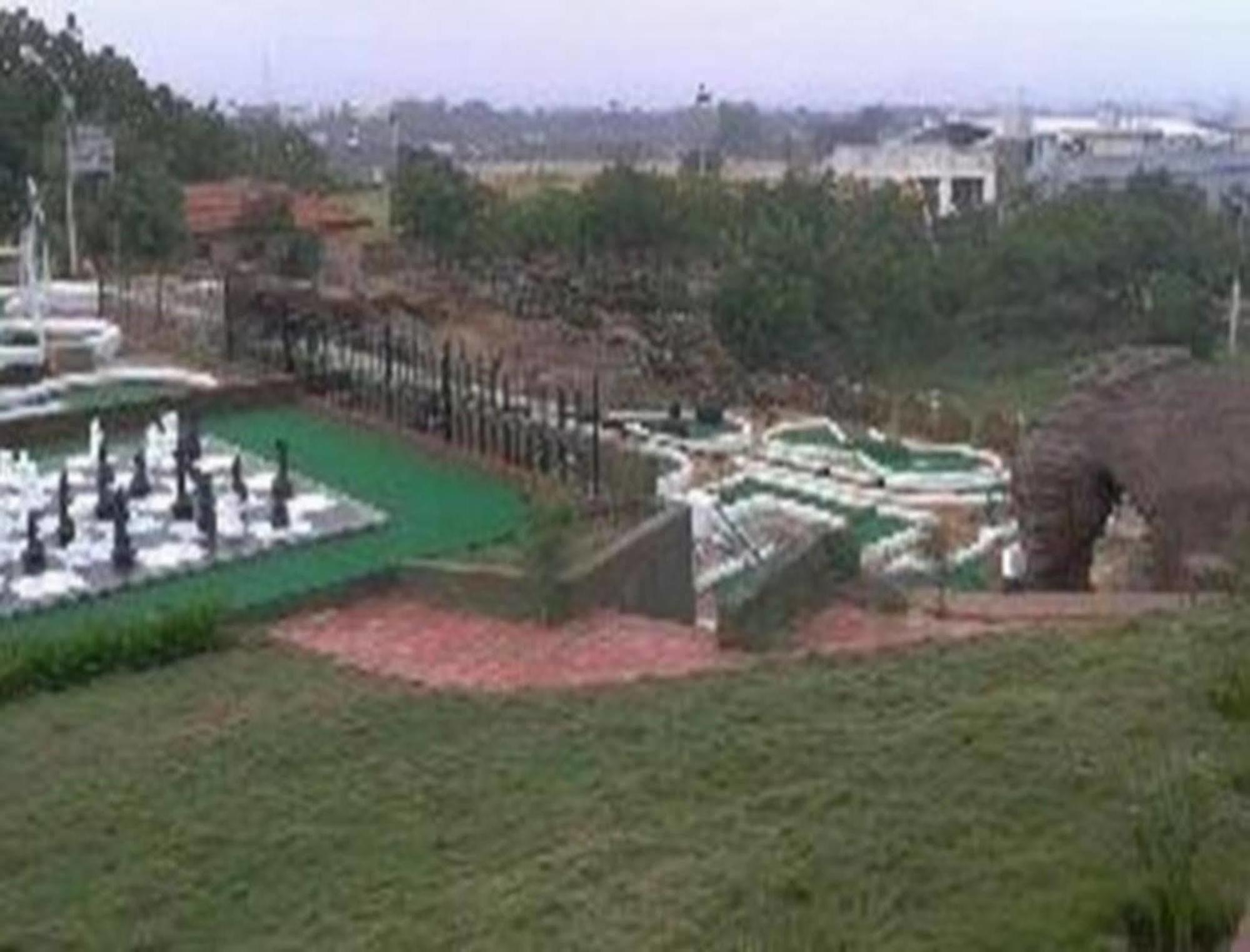 Regenta Resort Bhuj By Royal Orchid Hotels Limited Eksteriør billede