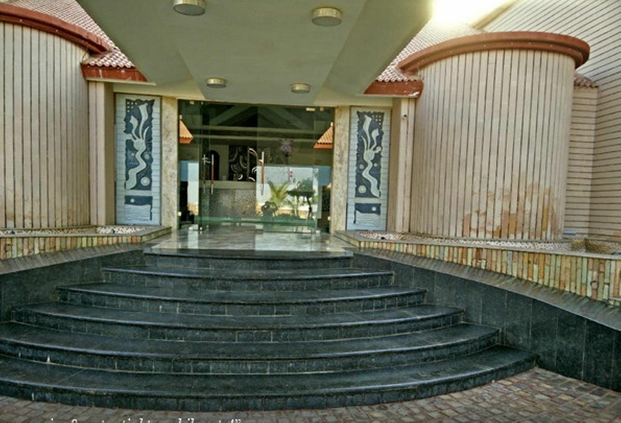 Regenta Resort Bhuj By Royal Orchid Hotels Limited Eksteriør billede